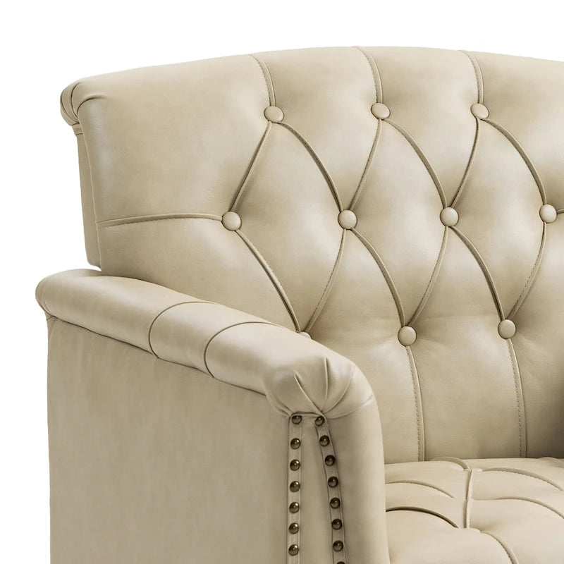 Sessel aus PU-Leder mit Knopfheftung und Nagelbesatz